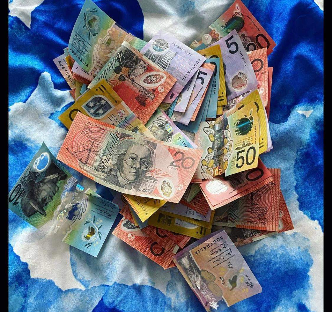 FAKE AUSTRALIAN DOLLARS